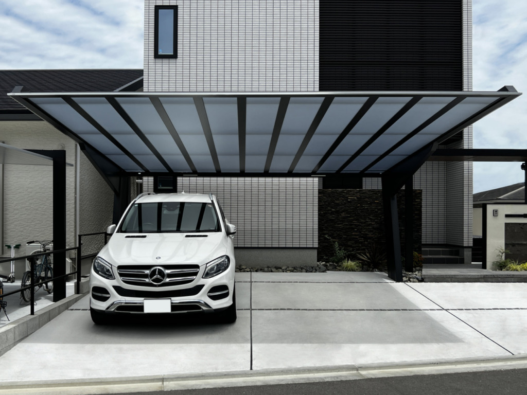 カーポートは住宅とのバランスが必要