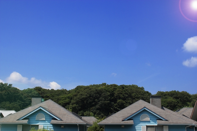 日差しの照り返し 熱い