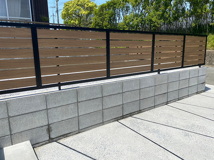 ブロック＋フェンスの「ハイブリッド工法」、施工事例
