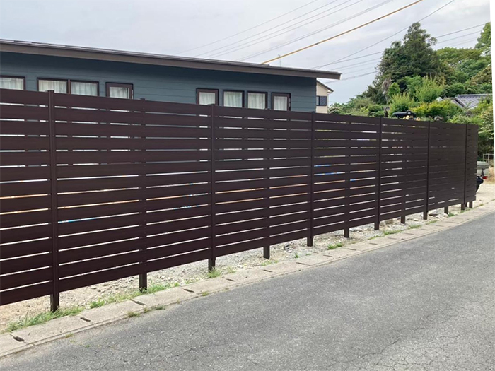 独立基礎の高尺フェンス、施工事例