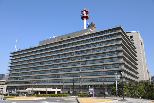 ブロック塀などの建築基準法を所管する国土交通省